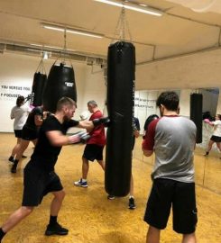 Selbstverteidigung mit Erjon Zeka