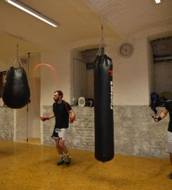 Selbstverteidigung mit Erjon Zeka